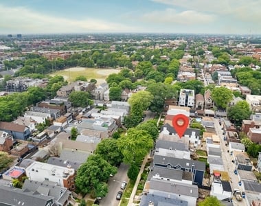 1928 W Barry Avenue - Photo Thumbnail 27