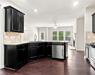 4615 Woodbine Way - Photo Thumbnail 6