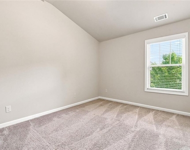 4615 Woodbine Way - Photo Thumbnail 14
