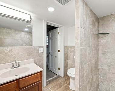 310 E 138th Street - Photo Thumbnail 14