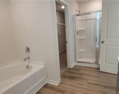 23 Berryville Drive - Photo Thumbnail 16