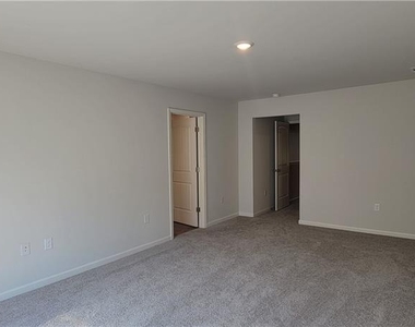 23 Berryville Drive - Photo Thumbnail 13