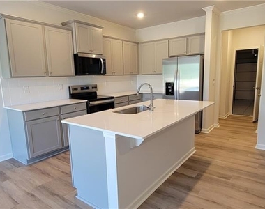 23 Berryville Drive - Photo Thumbnail 2
