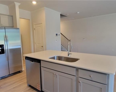 23 Berryville Drive - Photo Thumbnail 4