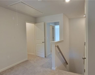 23 Berryville Drive - Photo Thumbnail 8