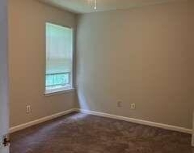5335 Willow Park Boulevard - Photo Thumbnail 9