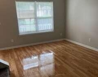 5335 Willow Park Boulevard - Photo Thumbnail 2