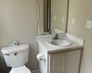 5335 Willow Park Boulevard - Photo Thumbnail 11