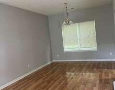 5335 Willow Park Boulevard - Photo Thumbnail 1