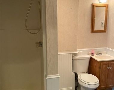 6170 Devonshire Drive - Photo Thumbnail 5