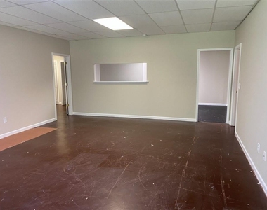 6170 Devonshire Drive - Photo Thumbnail 10