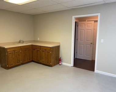 6170 Devonshire Drive - Photo Thumbnail 4