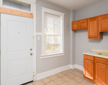 1251 W Rosemont Avenue - Photo Thumbnail 2
