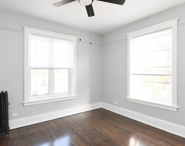 1251 W Rosemont Avenue - Photo Thumbnail 8