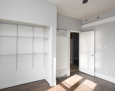 1251 W Rosemont Avenue - Photo Thumbnail 15