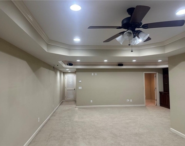 6032 Coldwater Point - Photo Thumbnail 30