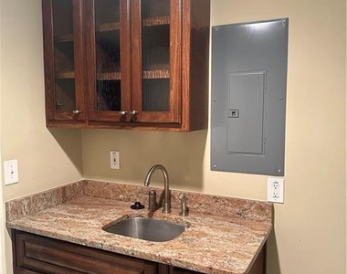 6032 Coldwater Point - Photo Thumbnail 9