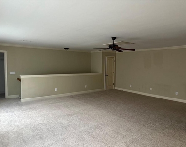 6032 Coldwater Point - Photo Thumbnail 15
