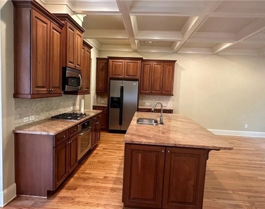 6032 Coldwater Point - Photo Thumbnail 5