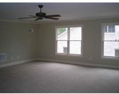 6032 Coldwater Point - Photo Thumbnail 13