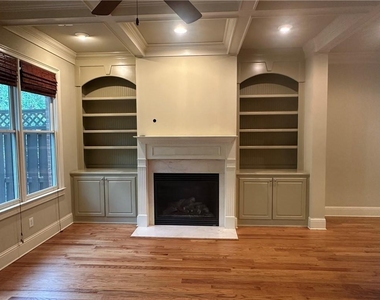 6032 Coldwater Point - Photo Thumbnail 6