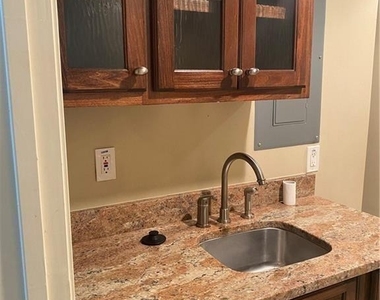6032 Coldwater Point - Photo Thumbnail 8