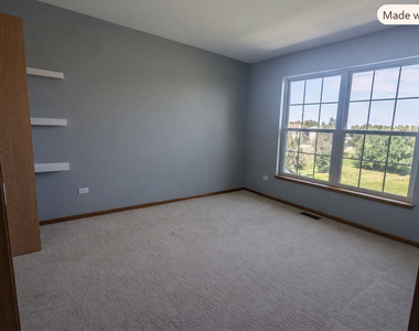 1766 Fieldstone Drive N - Photo Thumbnail 6