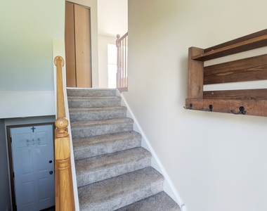 1766 Fieldstone Drive N - Photo Thumbnail 9