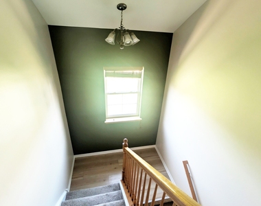 1766 Fieldstone Drive N - Photo Thumbnail 10