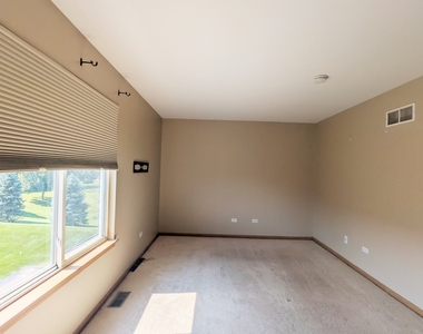 1766 Fieldstone Drive N - Photo Thumbnail 7