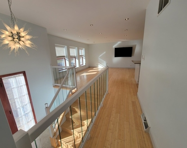 342 W Jervey Lane - Photo Thumbnail 12
