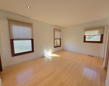 342 W Jervey Lane - Photo Thumbnail 16