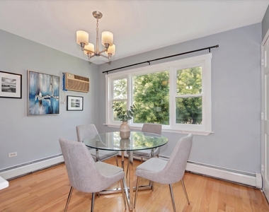 9628 Kilpatrick Avenue - Photo Thumbnail 7