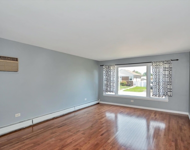 9628 Kilpatrick Avenue - Photo Thumbnail 3