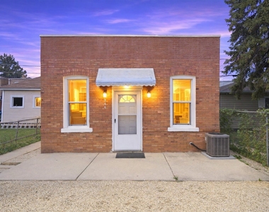 1624 S 59th Court - Photo Thumbnail 1