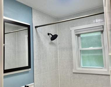 403 Lincoln Avenue - Photo Thumbnail 6