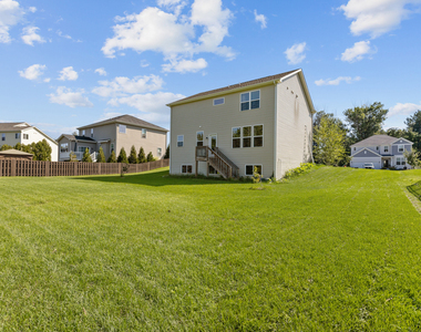 2215 Walnut Glen Boulevard - Photo Thumbnail 24