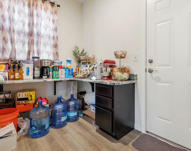 2215 Walnut Glen Boulevard - Photo Thumbnail 10
