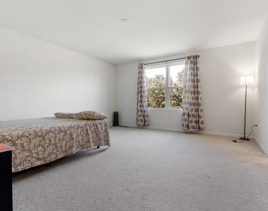 2215 Walnut Glen Boulevard - Photo Thumbnail 14