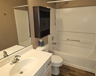 2243 Rockefeller Drive - Photo Thumbnail 20