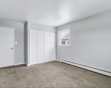 4410 W 111th Street - Photo Thumbnail 7