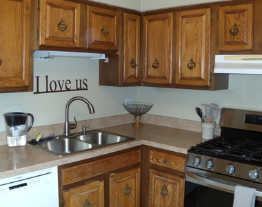 61 Westwood Square - Photo Thumbnail 3