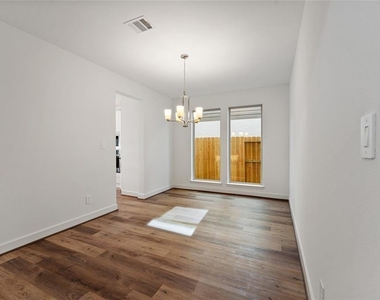 29114 Hauter Way - Photo Thumbnail 28