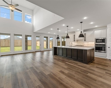 29114 Hauter Way - Photo Thumbnail 7