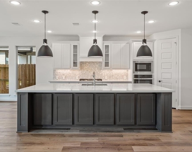 29114 Hauter Way - Photo Thumbnail 9