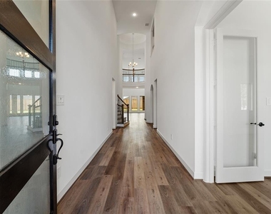29114 Hauter Way - Photo Thumbnail 4