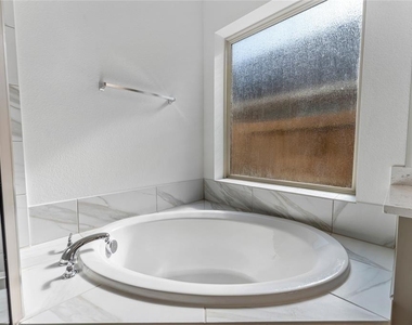 29114 Hauter Way - Photo Thumbnail 31