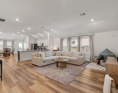 15806 Tullich Knoll Drive - Photo Thumbnail 6