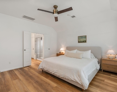15806 Tullich Knoll Drive - Photo Thumbnail 21