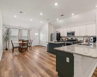 15806 Tullich Knoll Drive - Photo Thumbnail 13